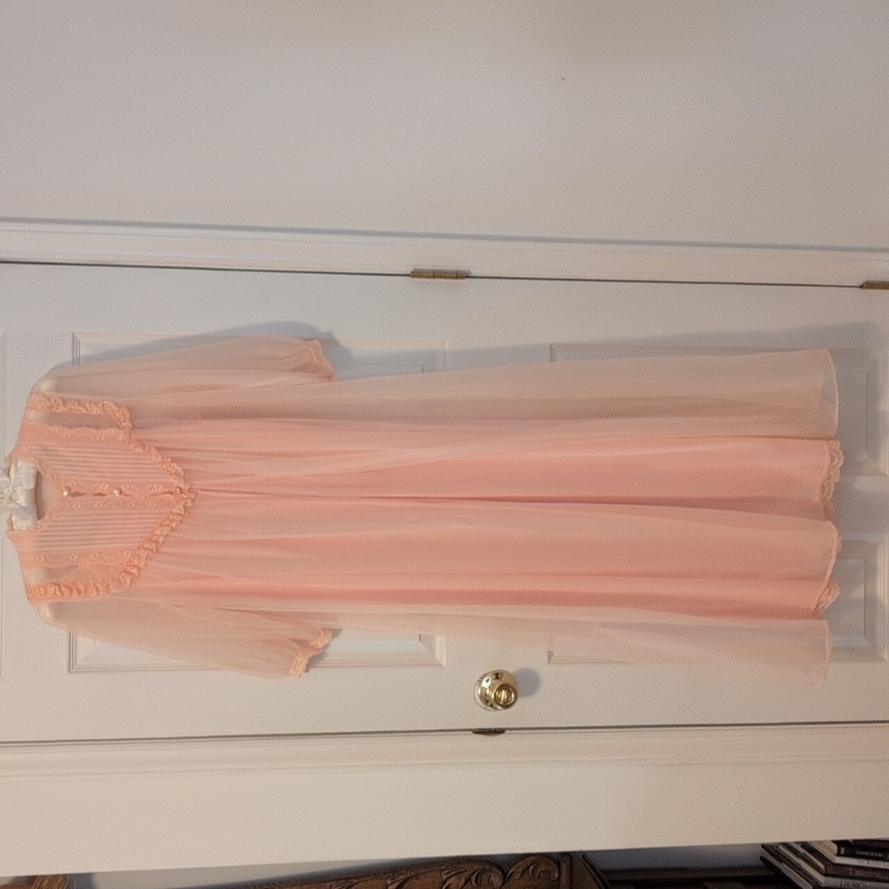 Peach Vintage Peignoir Set